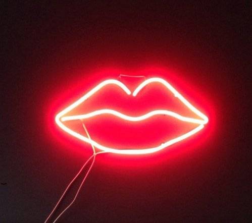 10 Cool Neon Art Lights That Will Transform Your Wall Into A