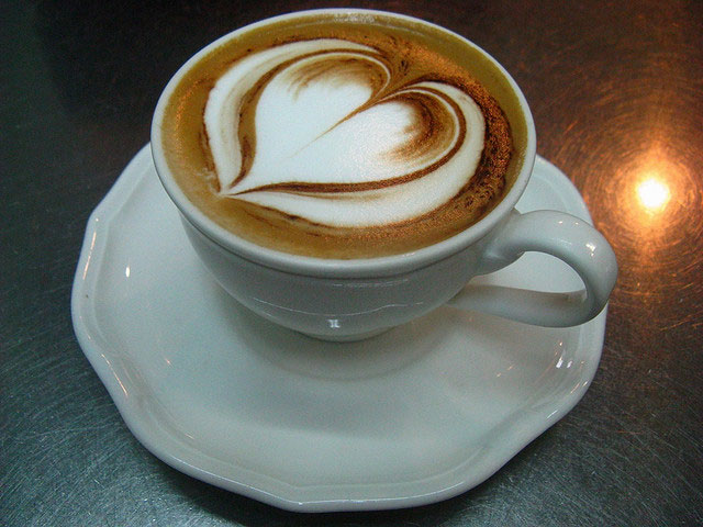 Loving Heart Coffee Art Design // Creative 3D Coffee Latte Art Pictures, Images & Designs