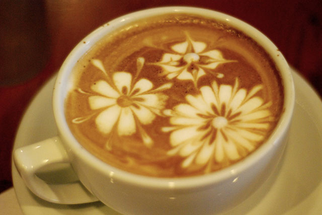 Fancy Flowers Coffee Art Design // Creative 3D Coffee Latte Art Pictures, Images & Designs