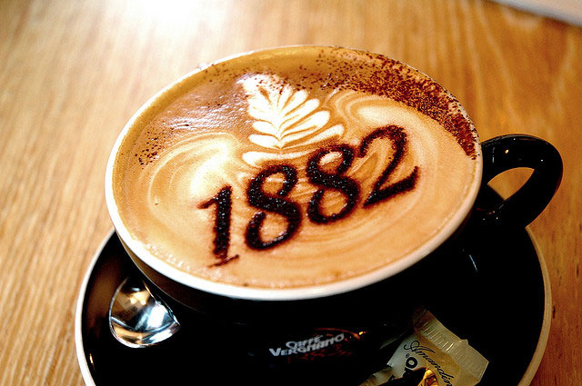 Numbers 1882 Coffee Art Design // Creative 3D Coffee Latte Art Pictures, Images & Designs