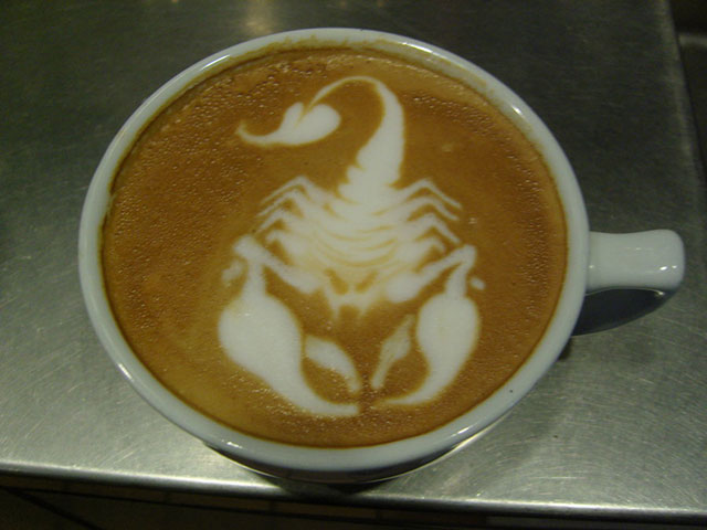 Scorpion Latte Coffee Art Design // Creative 3D Coffee Latte Art Pictures, Images & Designs