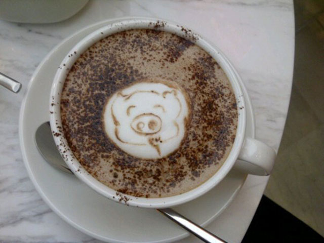 McDull Hungry Pig Coffee Art Design // Creative 3D Coffee Latte Art Pictures, Images & Designs