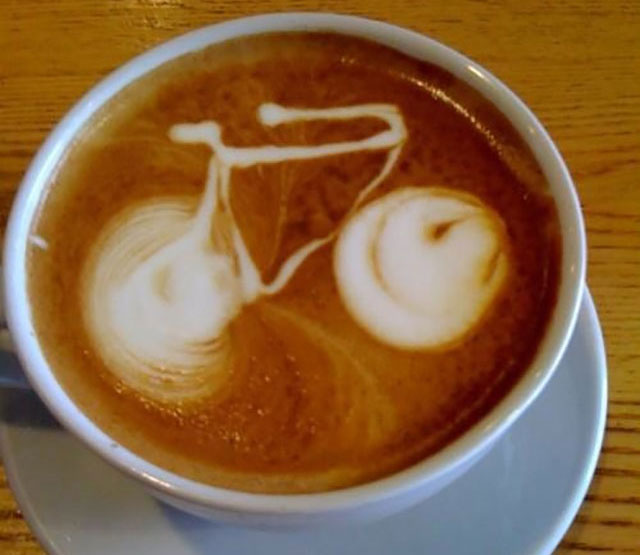 Fast Bicycle Coffee Art Design // Creative 3D Coffee Latte Art Pictures, Images & Designs