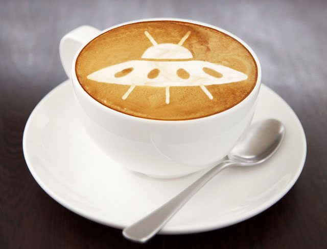 UFO Coffee Art Design // Creative 3D Coffee Latte Art Pictures, Images & Designs