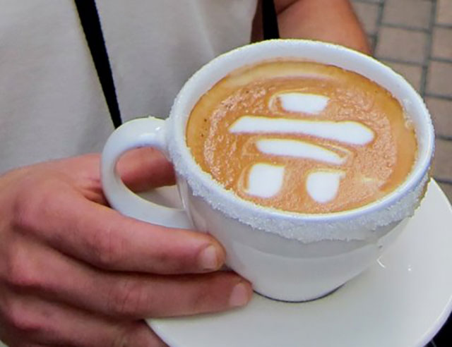 Inukshuk Coffee Art Design // Creative 3D Coffee Latte Art Pictures, Images & Designs