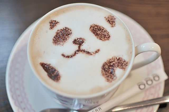 White Panda Coffee Art Design // Creative 3D Coffee Latte Art Pictures, Images & Designs