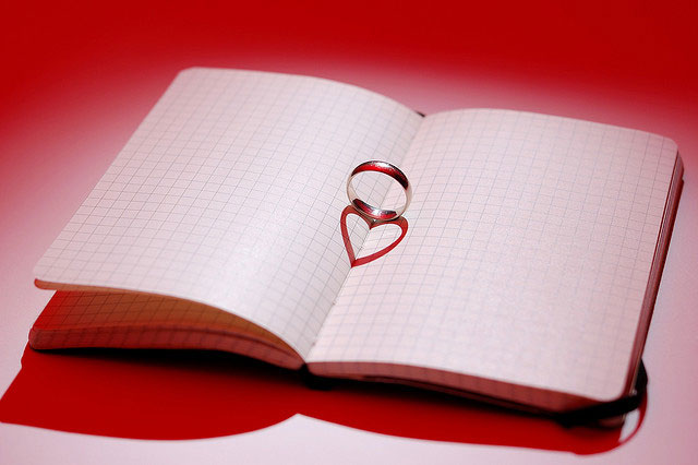 Notebook Ring Heart | Unexpected Modern Hearts Photography