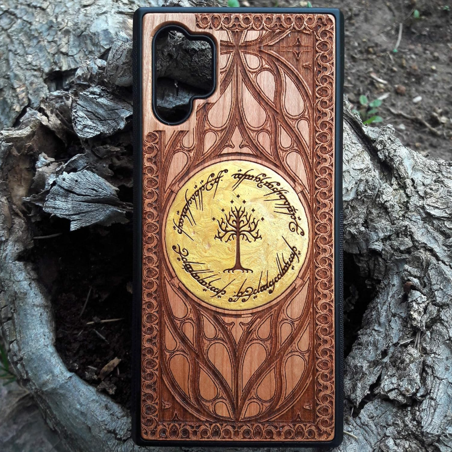 181 Coolest Creative iPhone Cases Make Your Phone Unforgettable Forever 45 Bamboo iPhone cases with laser engravings and hand-painted fantasy-themed motifs | Most Creative & Unique Phone Cases In The World