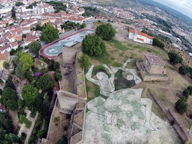 Ella & Pitr (in Portugal) : When Children Sleep | 10 Famous & Most Popular Street Art Pieces 2014