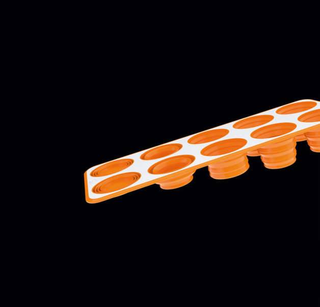 Flattenable Ice Cube Trays | 10 Unusual And Creative Ice Cube Trays