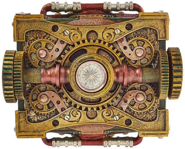Steampunk Themed Treasure Box With Compass // 10 Creative STEAMPUNK Decor Accessories & Ideas That Will Change Your Timeline Forever