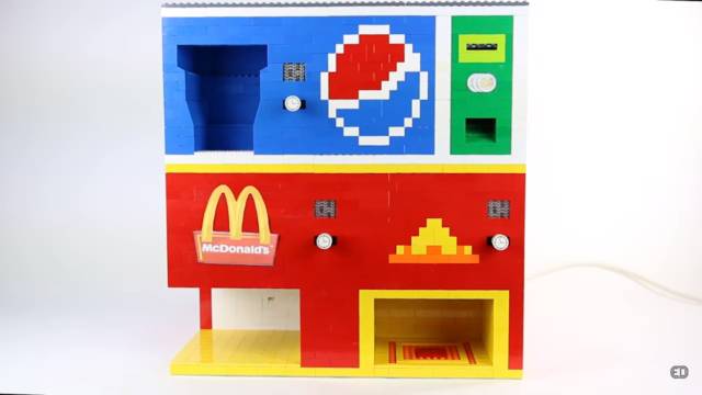 McDonald's Lego Vending Machine // 10 Creative Lego Machine & Robot Builds For Construction