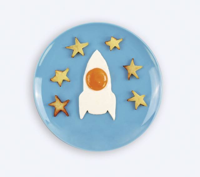 The Space Rocket Egg Mold // 10 Creative EGG Molds For Fried & Boiled Eggs That You Really Need To Try