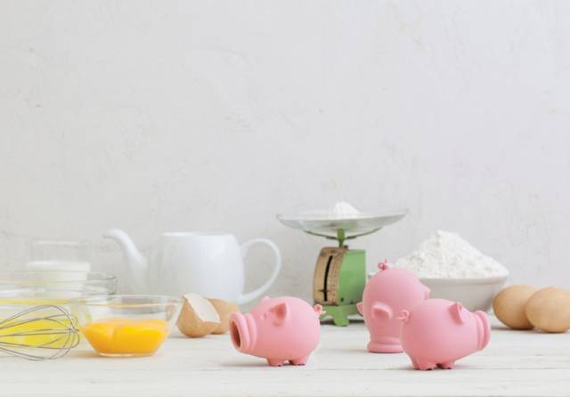 The Cute YolkPig Egg Separator // 10 CREATIVE Egg Gadgets That Will Make Your Cooking Magical