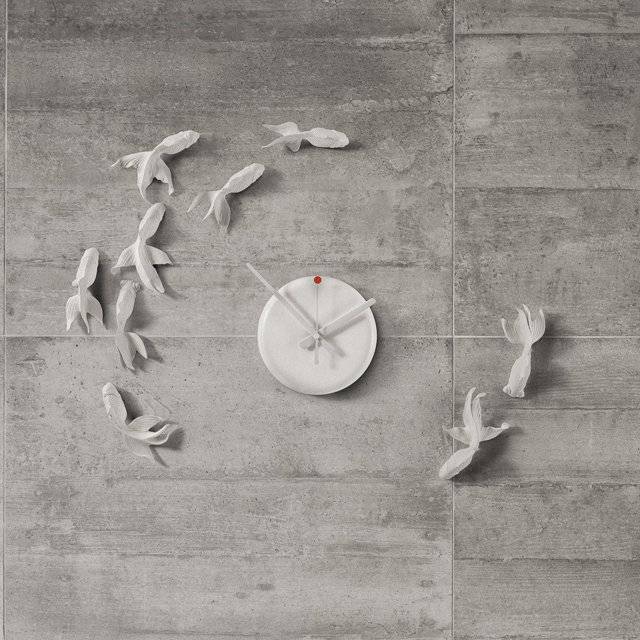 Beautiful Swimming Goldfish Clock // 10 MOST Creative Clocks You'll Want In Your Home