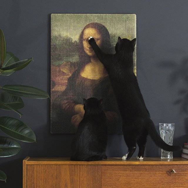 The Copycat Art Scratcher Gives Painting For Cats // 10 CREATIVE Art Lover Gifts That Will Appeal To Your Inner Artist