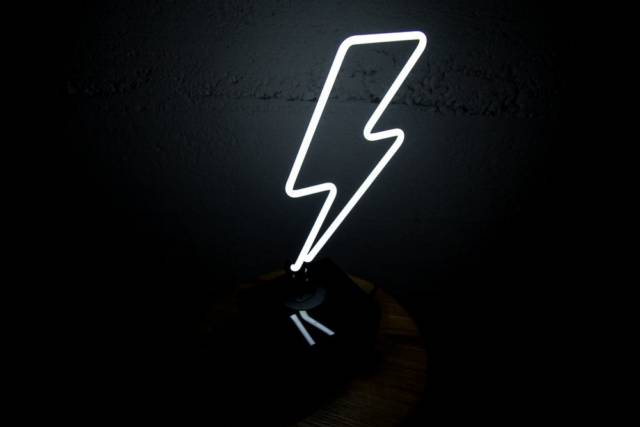 Desktop Lightning Bolt Neon Art Sign // 10 Cool NEON Art Lights That Will Transform Your Walls Forever