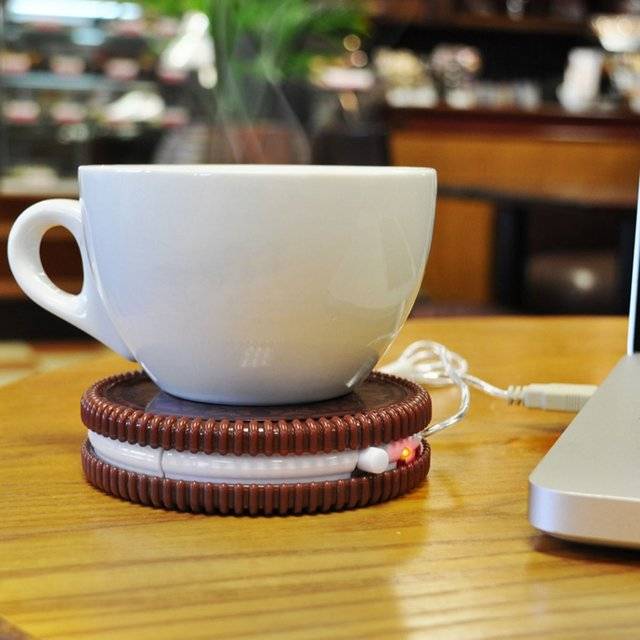 Hot Cookie USB Cup & Mug Warmer // 10 REALLY Cool USB Gadgets That Will Redefine Your USB Slot Forever