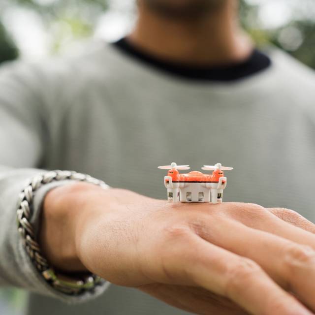 World's Smallest Drone Micro Quadcopter // 10 CREATIVE Cool Toys You'll Want To Keep For Yourself