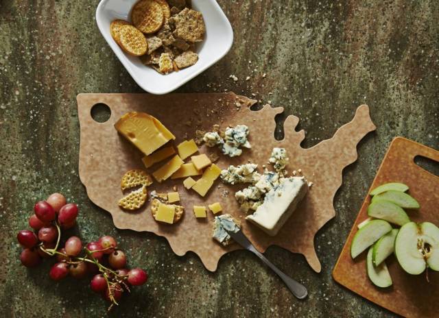 Patriotic USA Cutting Boards // 10 BEST Cutting Board Designs For Every Taste & Every Kitchen