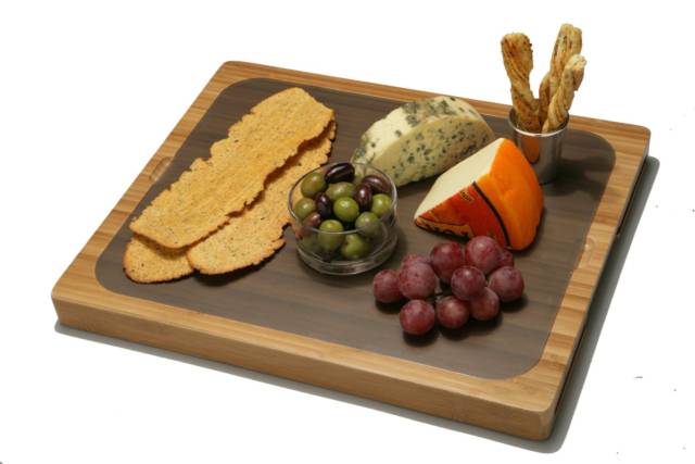 Bamboo Cutting Board with 7 Removable Cutting Mats // 10 BEST Cutting Board Designs To Help You Achieve Cooking Perfection