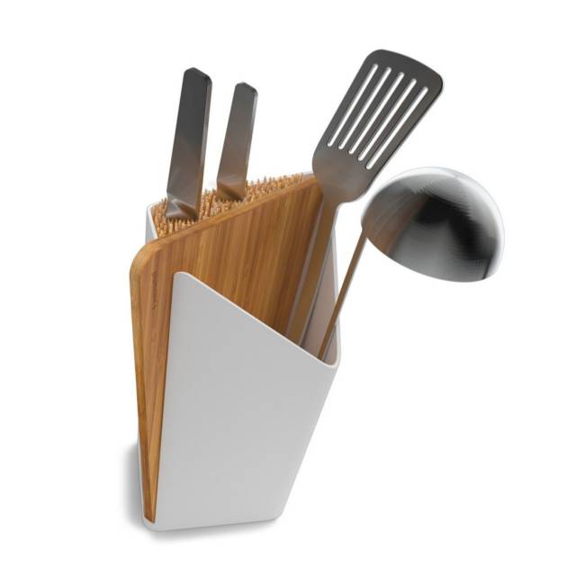 Forminimal Utensil Holder & Chopping Board Combo // 10 BEST Cutting Board Designs To Help You Become The Next Iron Chef