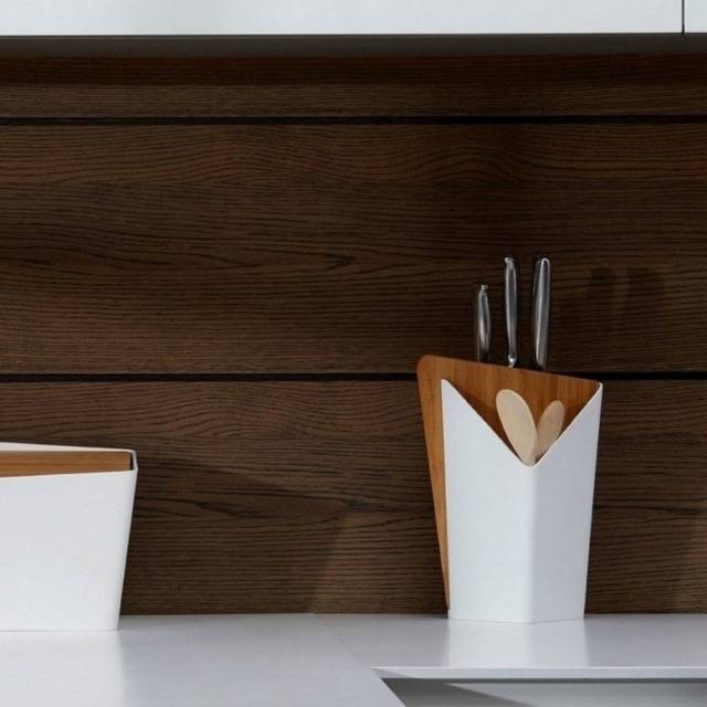 Forminimal Utensil Holder & Chopping Board Combo // 10 BEST Cutting Board Designs To Help You Become The Next Iron Chef